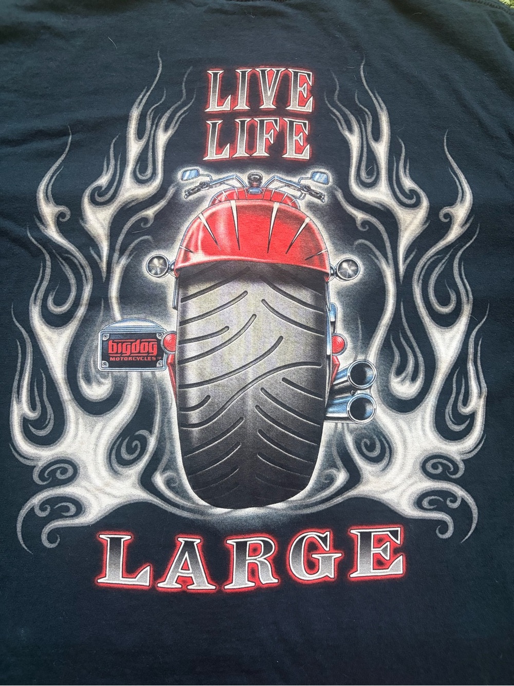 Beautiful Big Dog “Live Life Large” Men’s Black Graphic T‑Shirt. Size: L